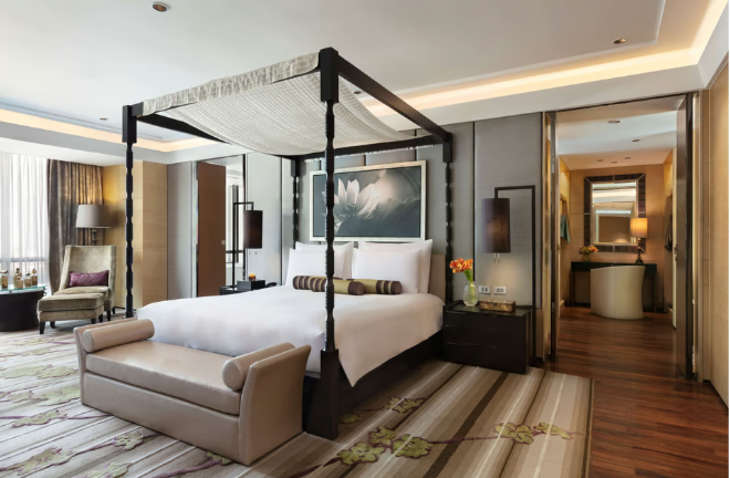 ROYAL SUITE