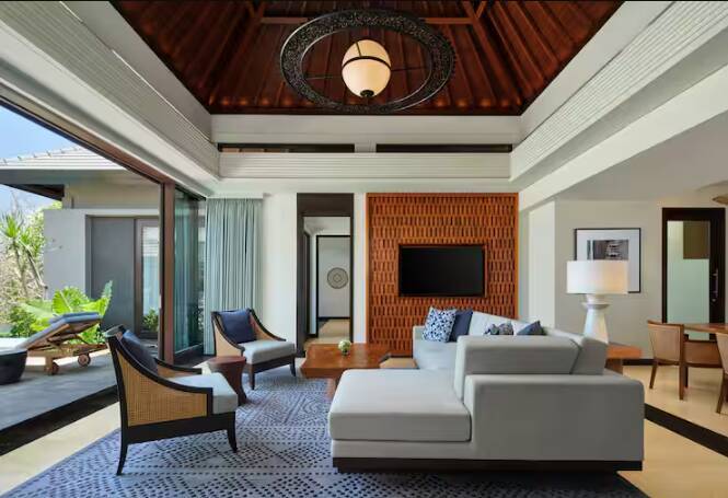 ONE BEDROOM TROPICAl GARDEN POOL VILLA 