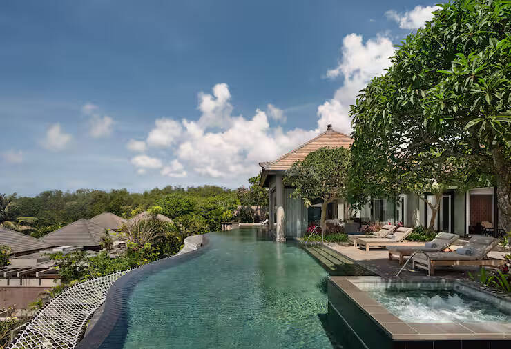 THREE BEDROOM UMANA OCEAN POOL VILLA