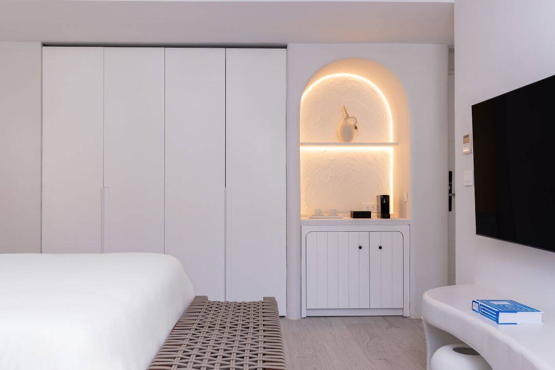 Grand Deluxe Room Pool View 