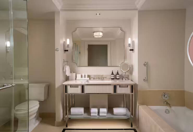 DELUXE SUITE TWO QUEEN BEDS