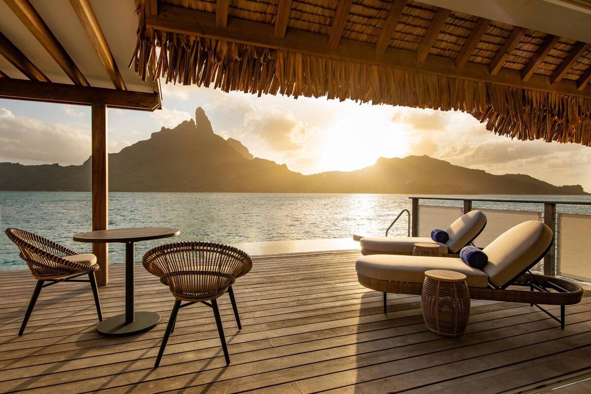 SUITE LAGOON BEACH VILLA BUNGALOW