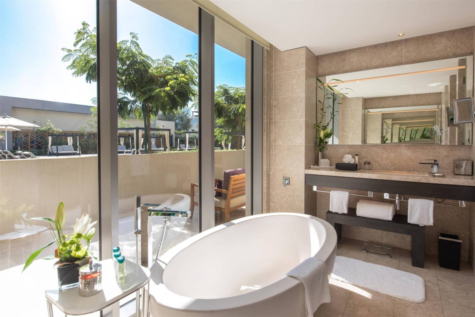 GRAND DELUXE RESORT VIEW KING ROOM