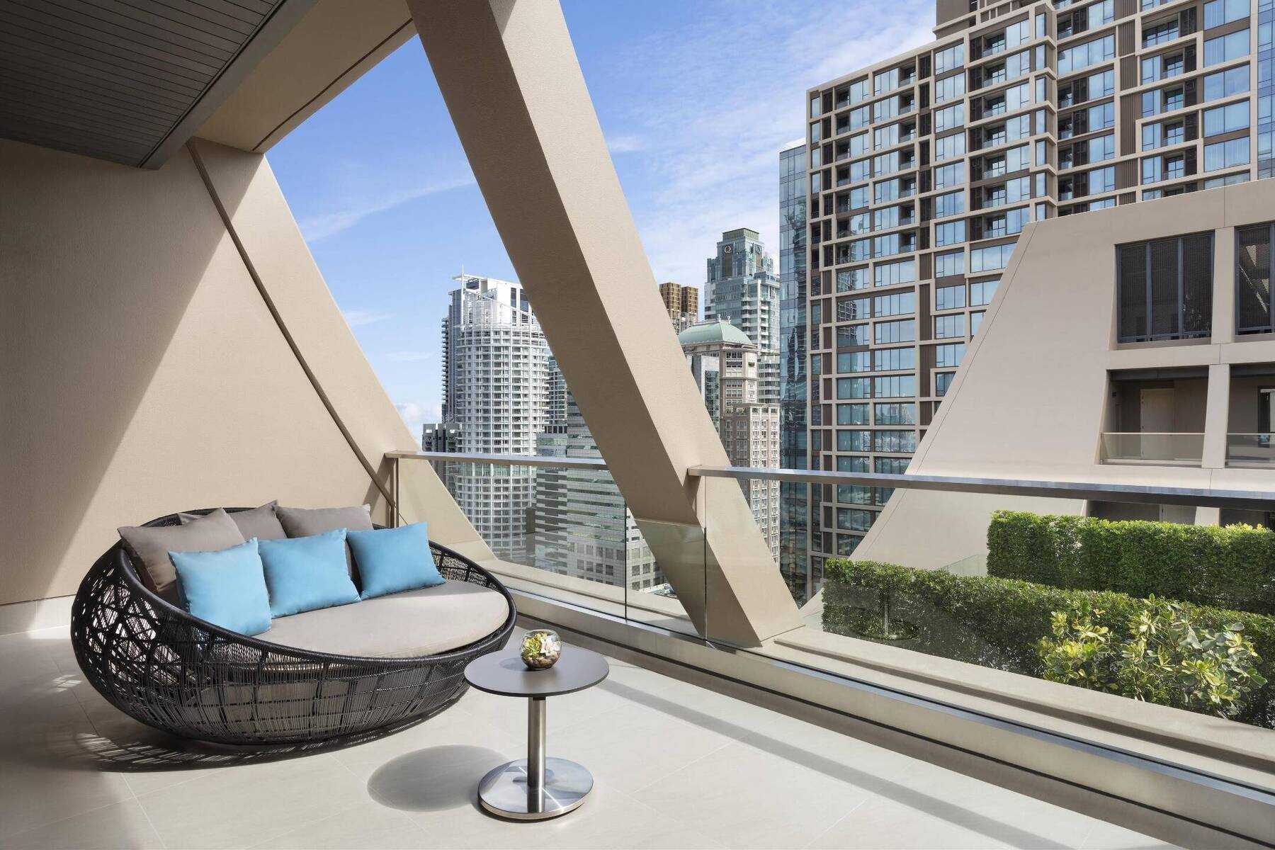 SINDHORN THREE BEDROOM PRESIDENTIAL SUITE