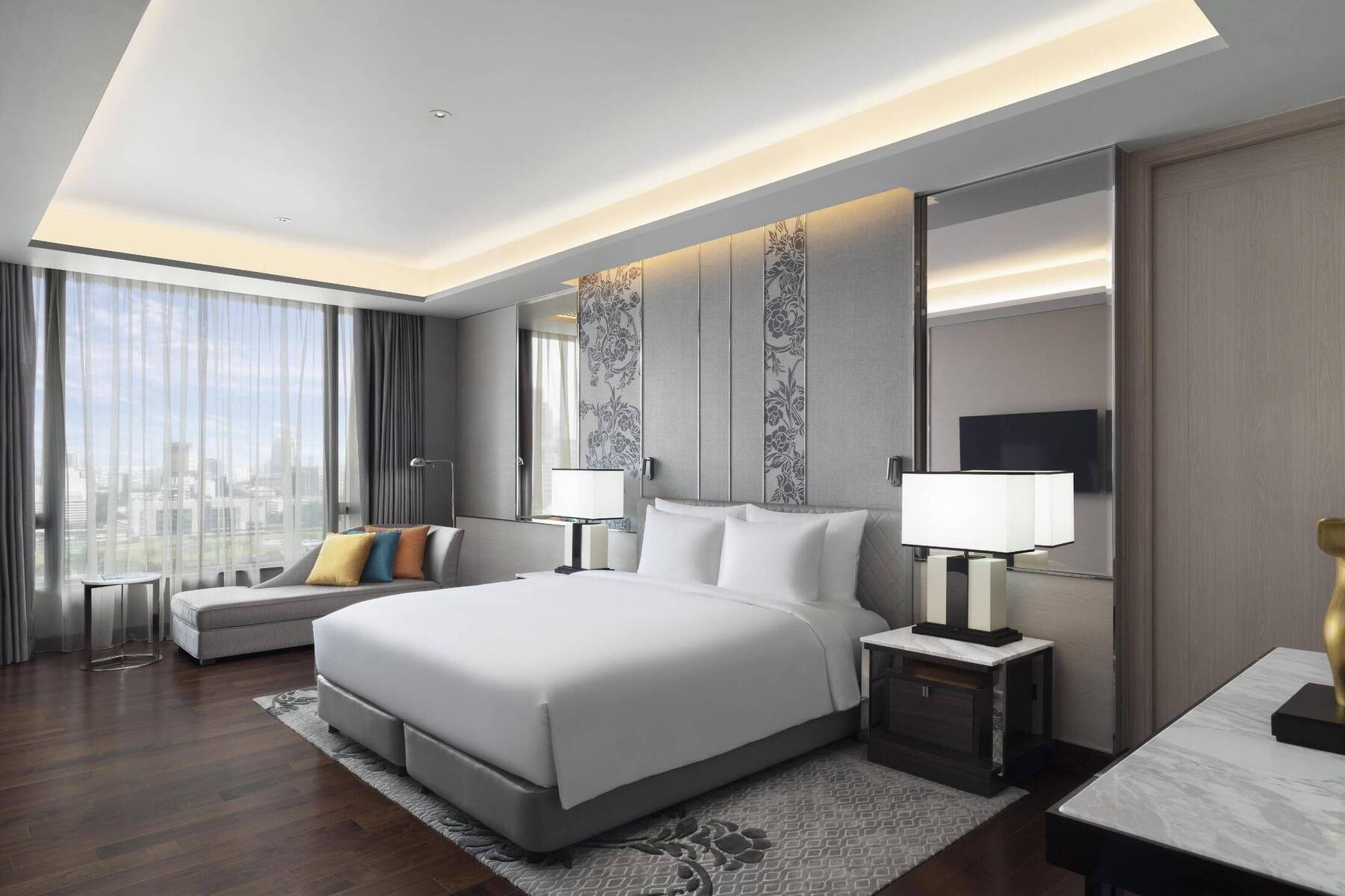 SINDHORN THREE BEDROOM PRESIDENTIAL SUITE