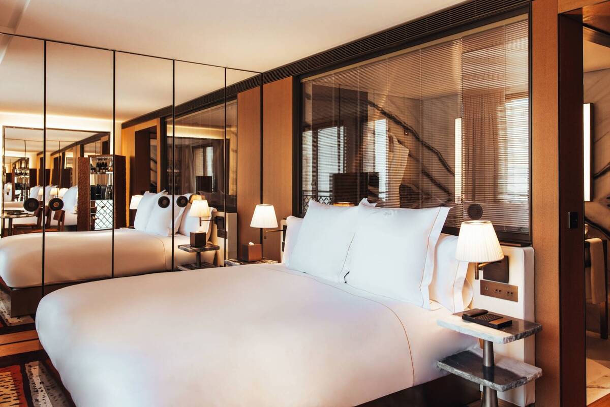 KING DELUXE ROOM