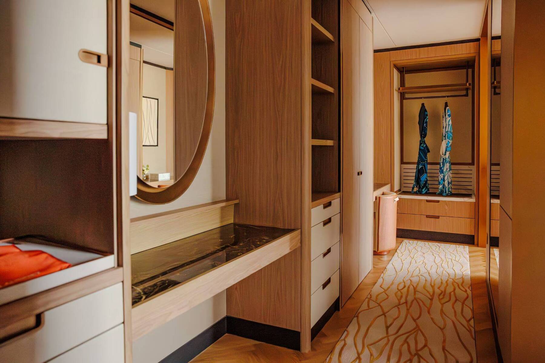 Promenade Deluxe Suite