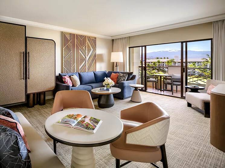 FAIRMONT GOLD ONE BEDROOM SUITE MOBILITY,HEARING ACCESSIBLE ROLL IN SHOWER