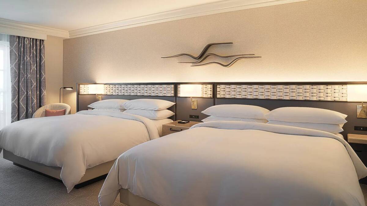 Connecting Room