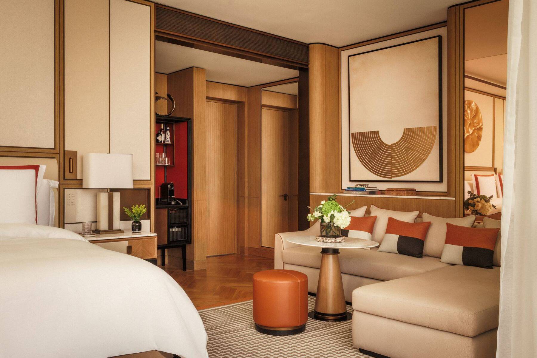 Promenade Deluxe Room