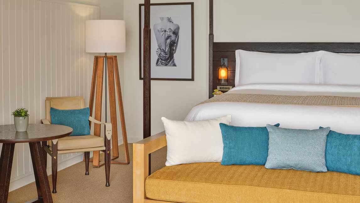 SUPERIOR POOL VIEW KING BALCONY