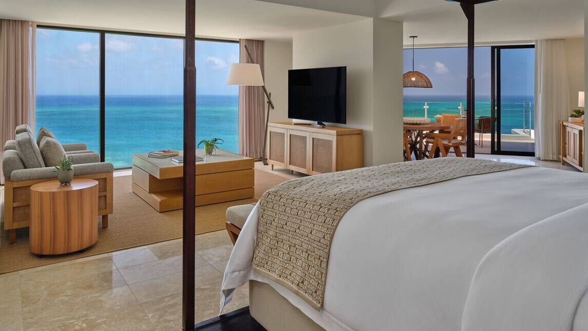 JUNIOR SUITE OCEANFRONT BALCONY