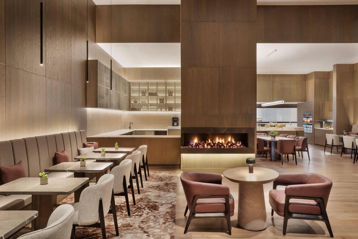 HIGH FLOOR 9TH AND ABOVE, EXECUTIVE KING ROOM