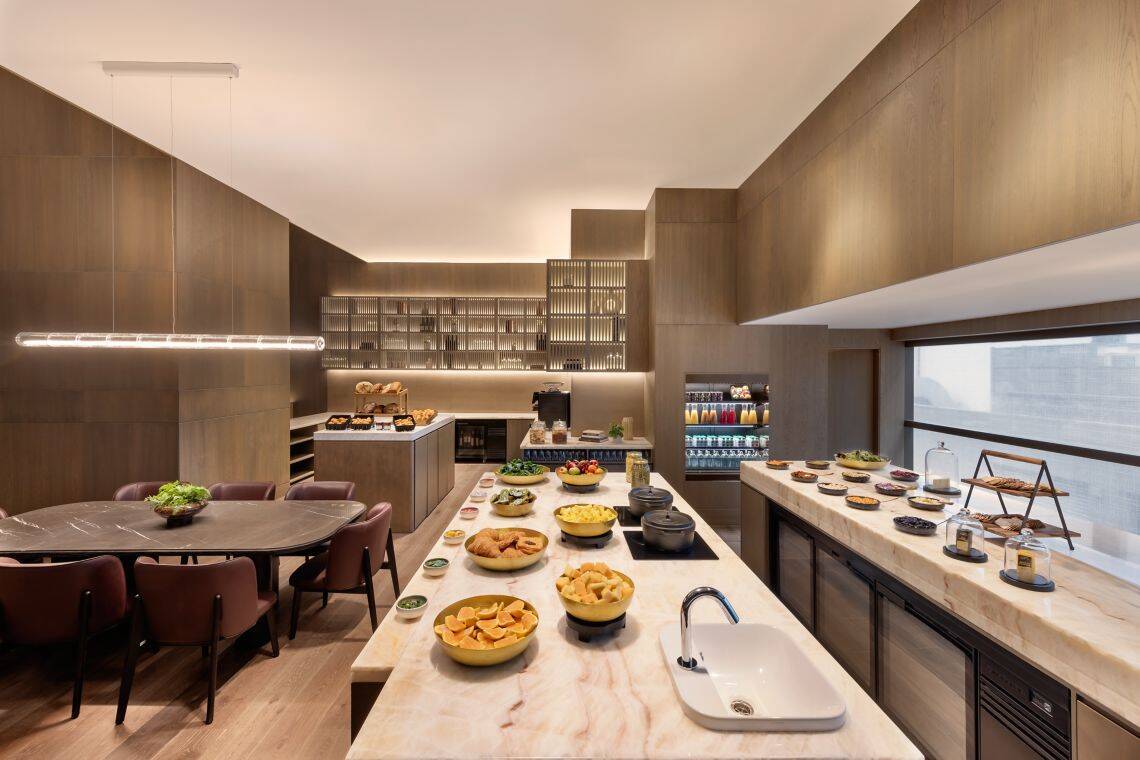 HIGH FLOOR 9TH AND ABOVE, EXECUTIVE KING ROOM