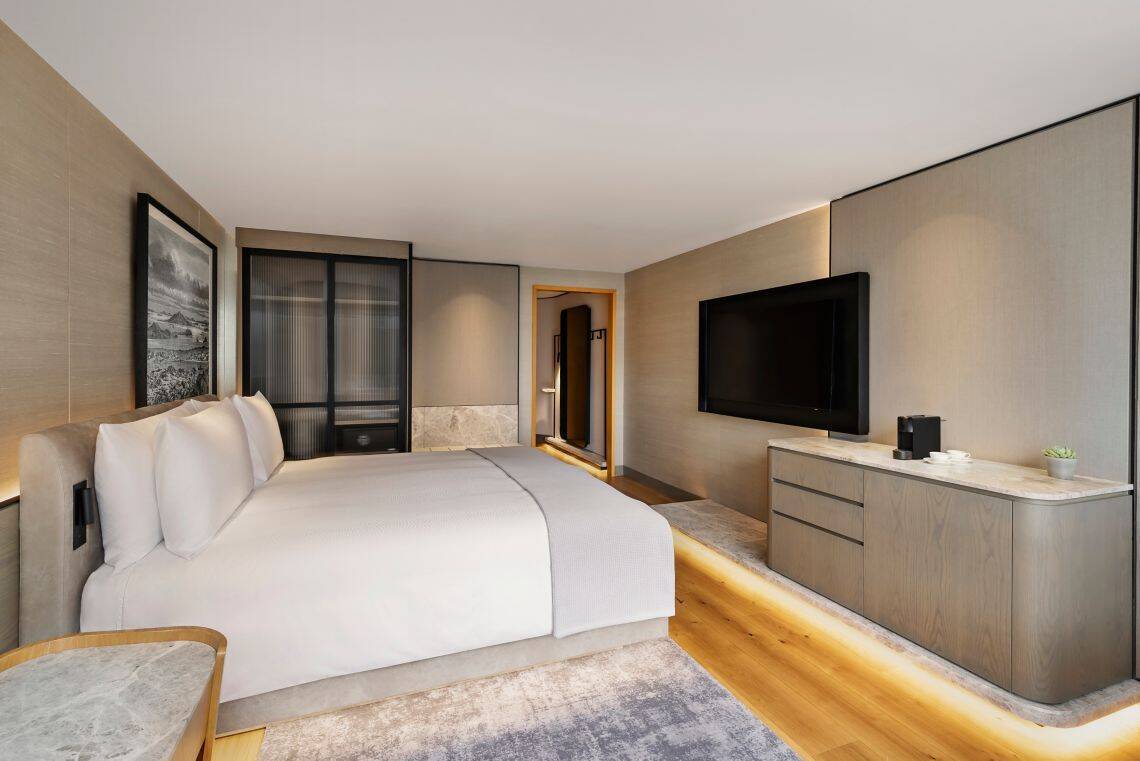 HIGH FLOOR 9TH AND ABOVE, EXECUTIVE KING ROOM