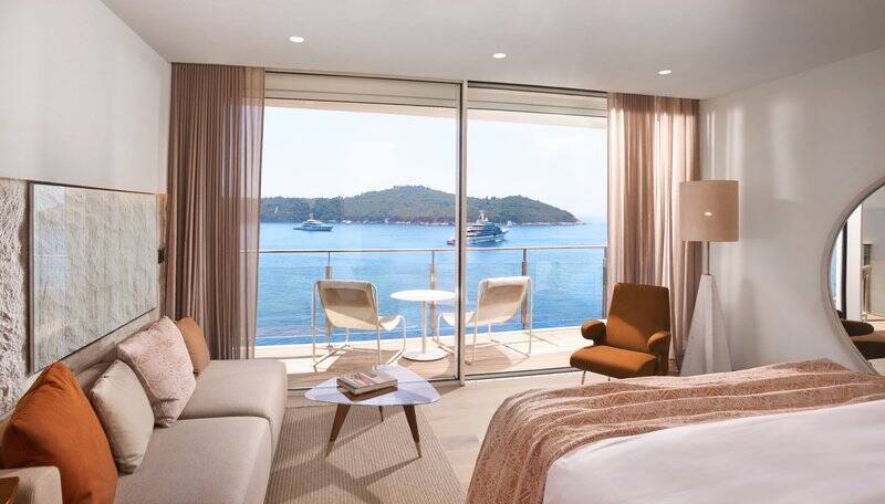 Deluxe Grand Sea View