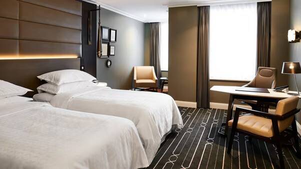 Hyde Park View Room Two Twins