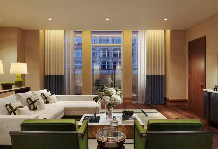 KING EXECUTIVE ONE BEDROOM SUITE