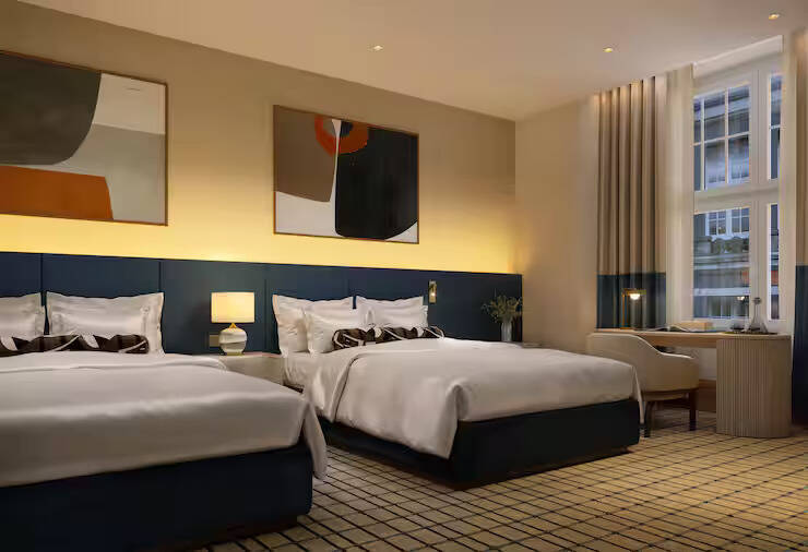 TWO QUEEN BEDS ONE BEDROOM SUITE