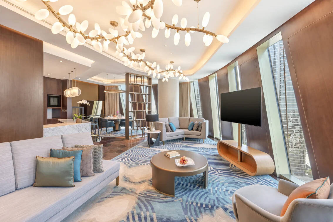 Mandarin Signature Suite