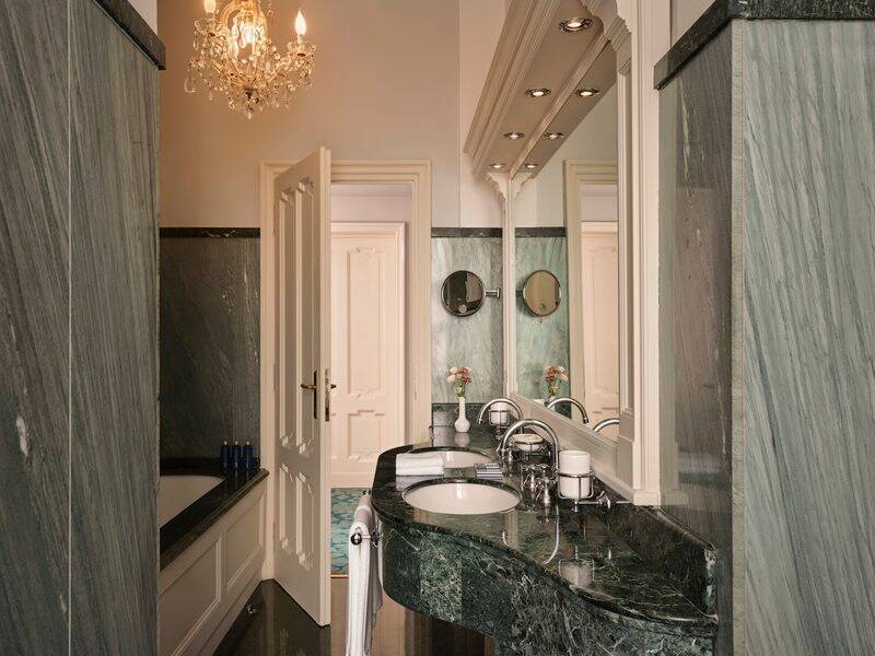 Junior Suite Lake View