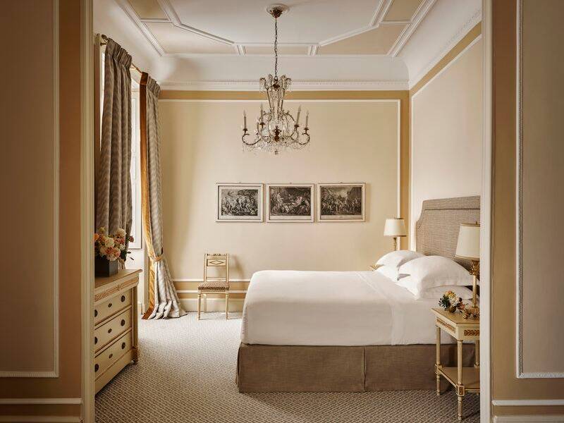 Junior Suite Lake View Deluxe