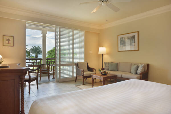 Colonial Ocean Front Room