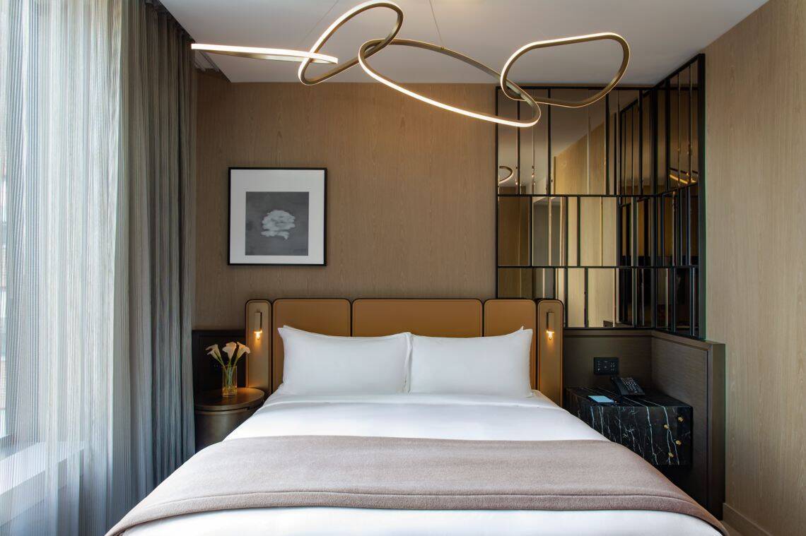 HUDSON CLUB LEVEL KING ROOM, HIGH FLOOR