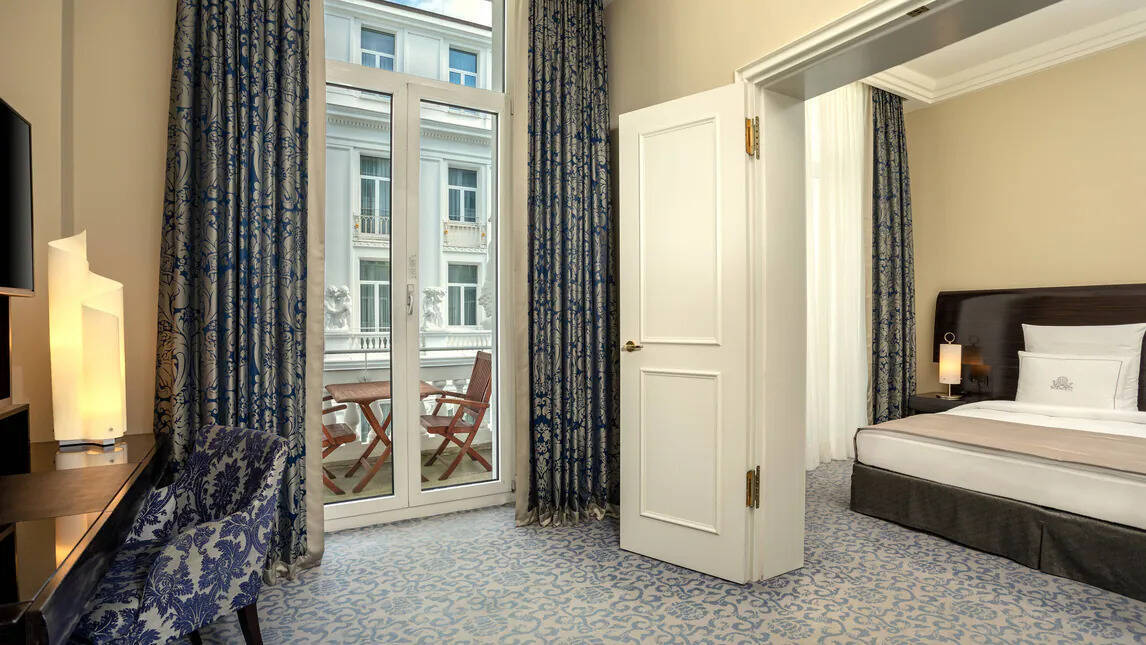 JUNIOR SUITE KING 