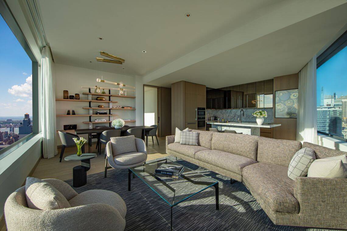 FIFTH AVENUE TWO BEDROOM PENTHOUSE, HIGH FLOOR