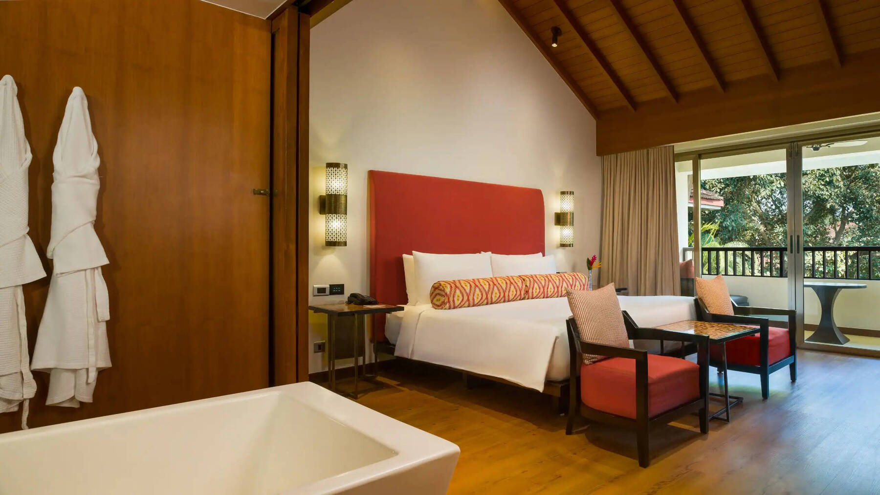 King Bed Loft Room with Balcony