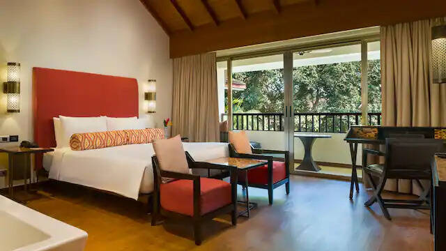 King Bed Loft Room with Balcony