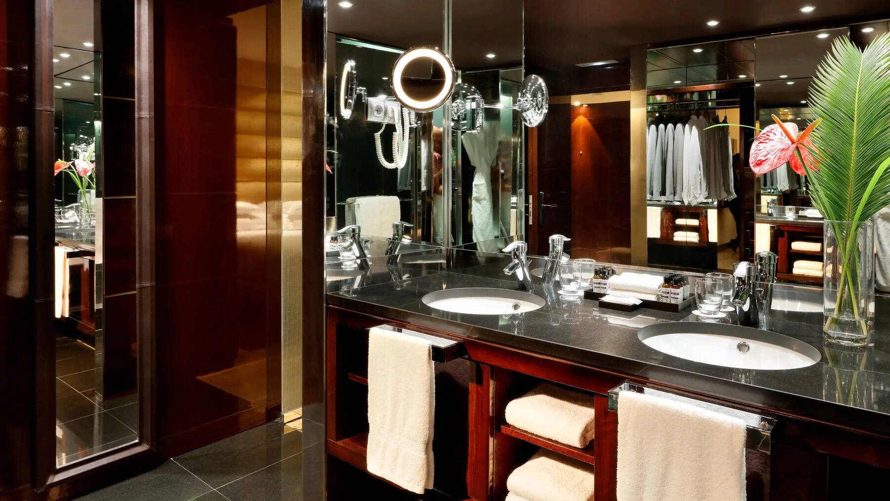 King Bed High Floor Deluxe Panoramic View Club Access