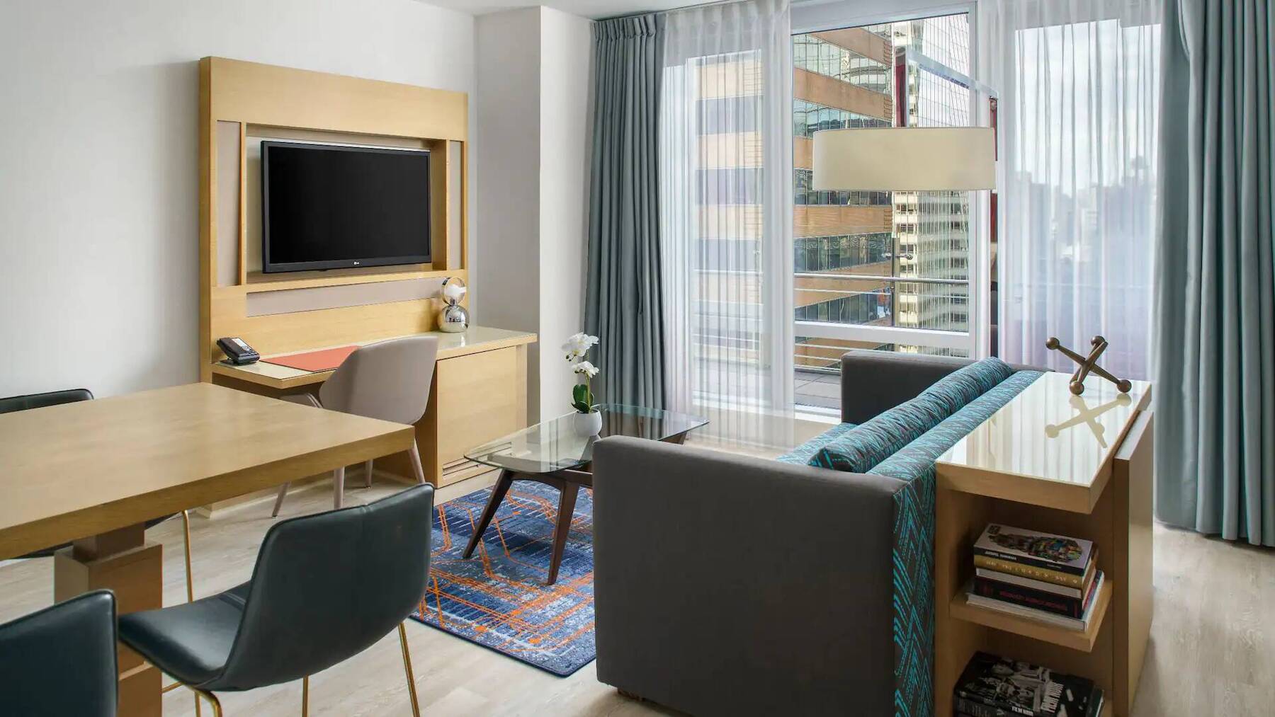 King Times Square View Suite