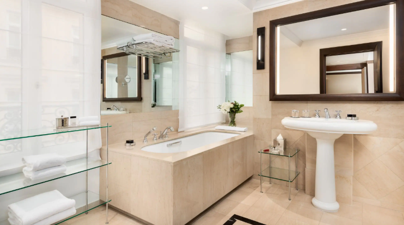 MADELEINE SUITE
