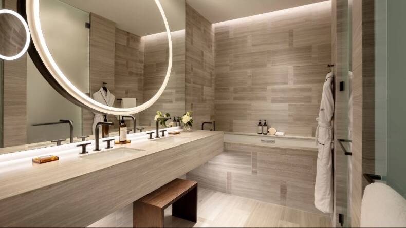 CENTRAL PARK BALCONY SUITE