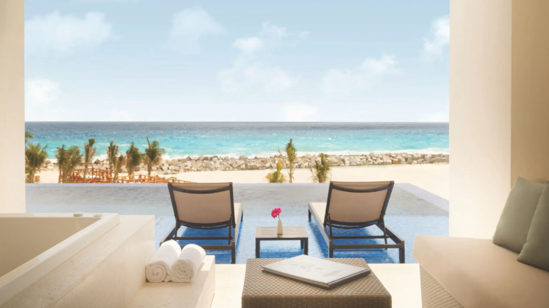 TURQUOIZE SKY UP OCEAN FRONT MASTER DOUBLE (ADULTS ONLY)
