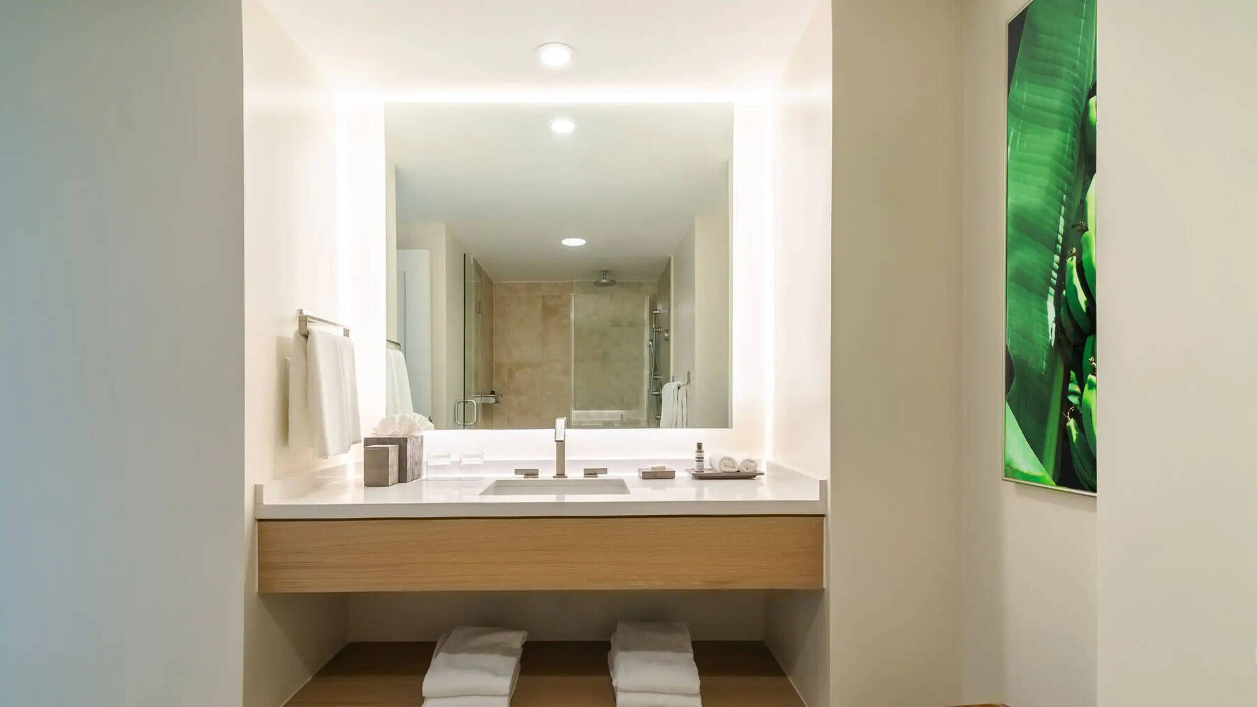 King Oceanfront Sunset Studio with Balcony