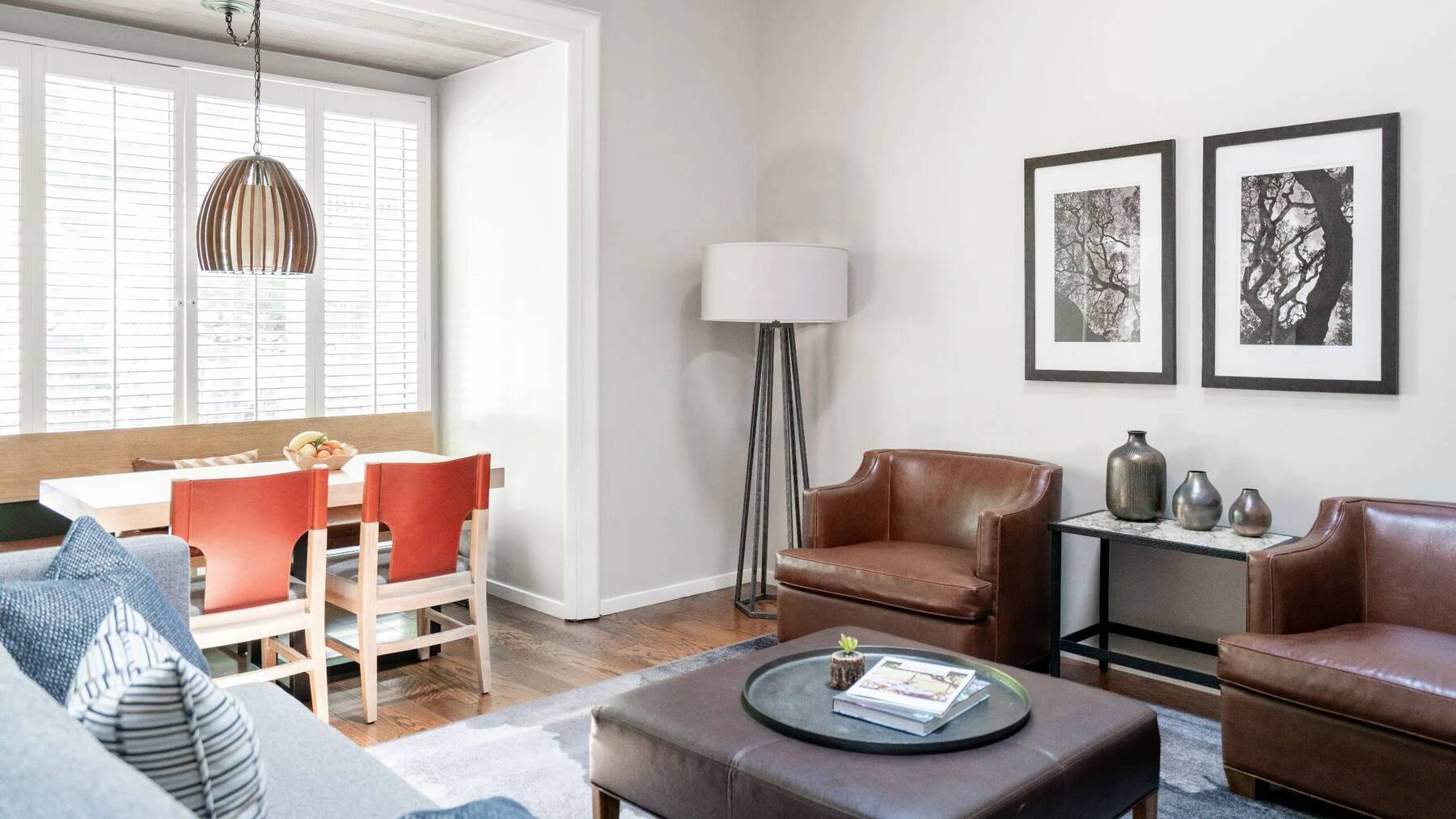 HILLTOP RANCH SUITE WITH KING BED ACCESSIBLE SHOWER AND OUTDOOR TUB