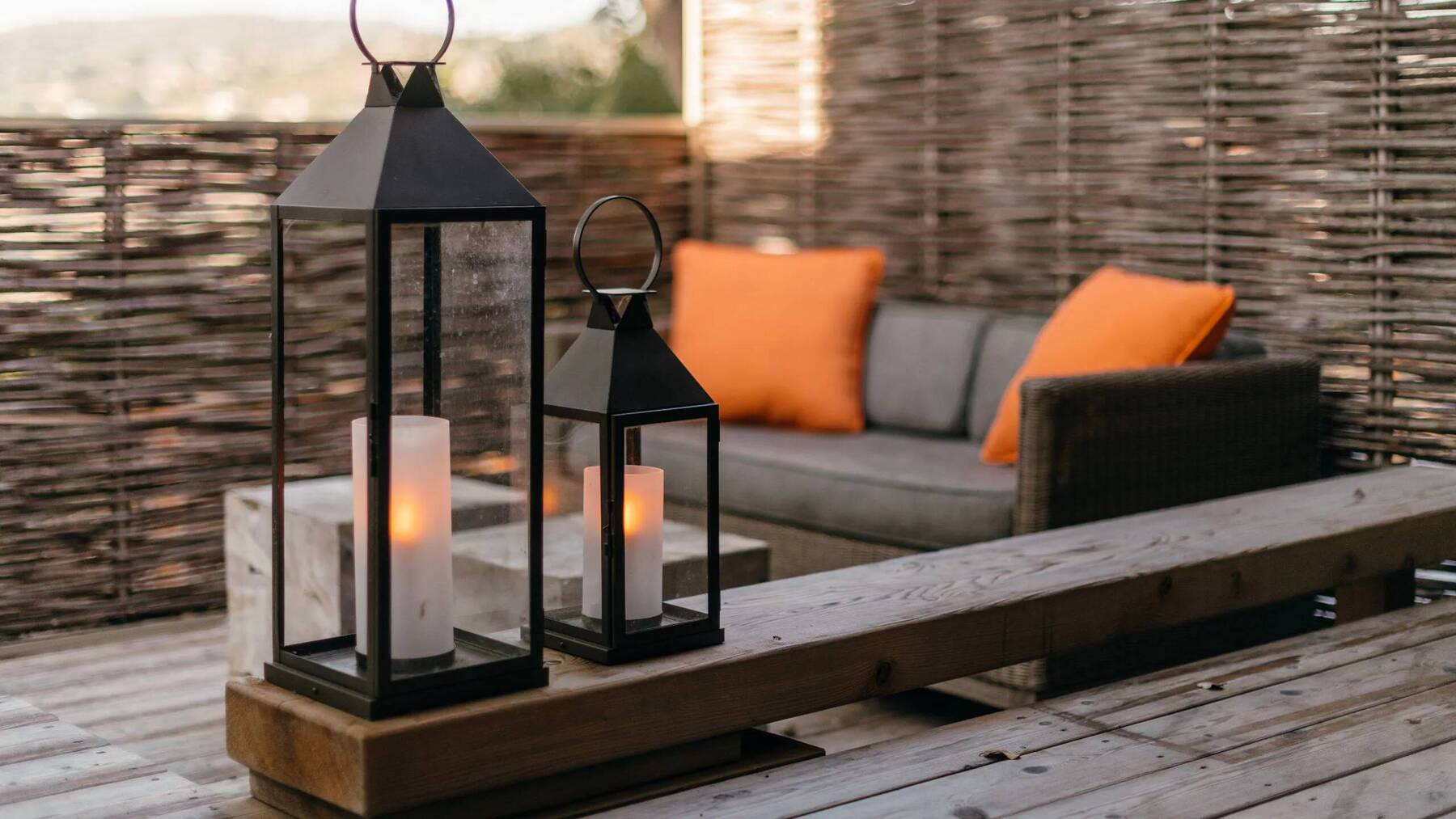 VINEYARD OAK STUDIO WITH KING ACCESSIBLE SHOWER