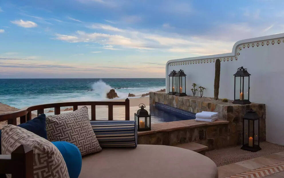 Casita Junior Suite - Oceanfront with Infinity Pool