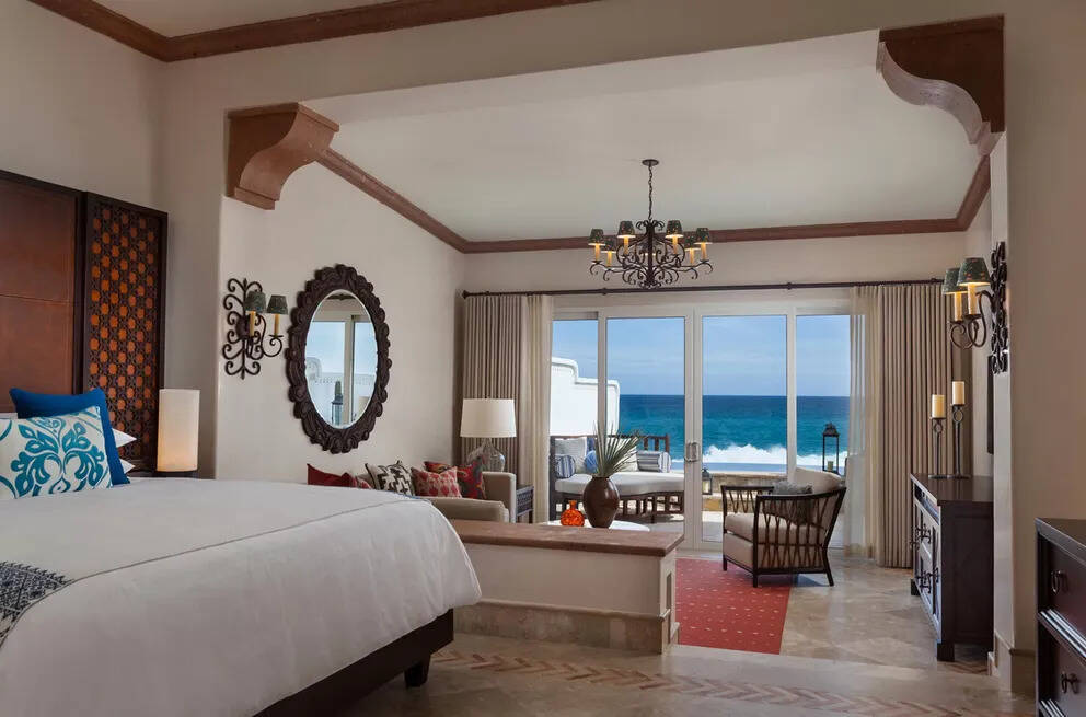 Casita Junior Suite - Oceanfront with Infinity Pool