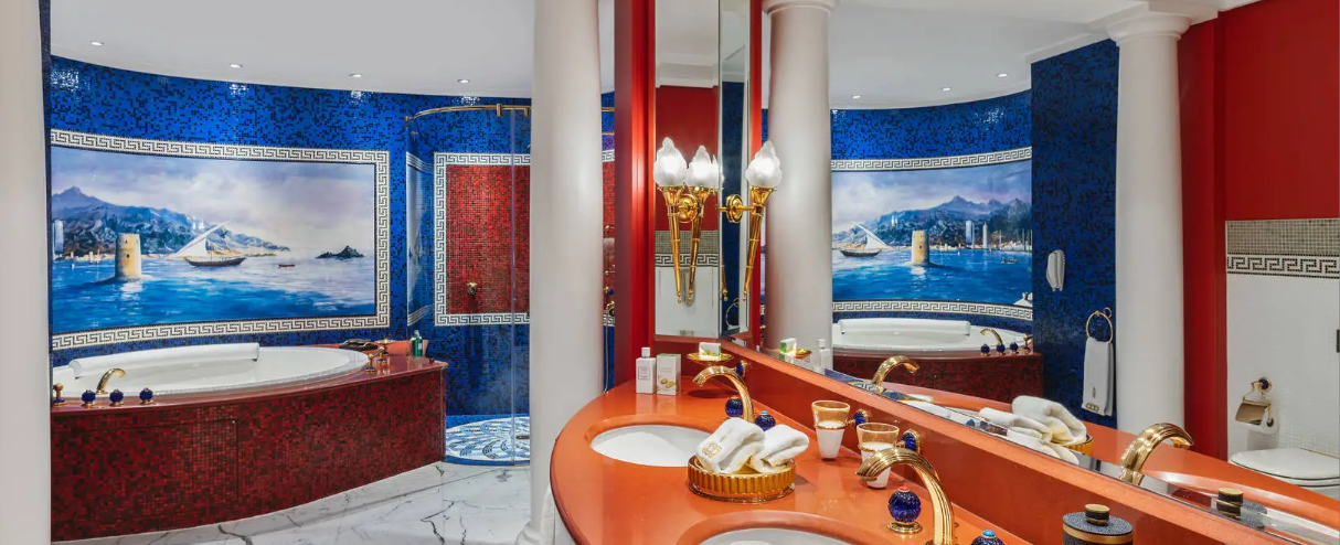 DUPLEX DIPLOMATIC THREE BEDROOM SUITE