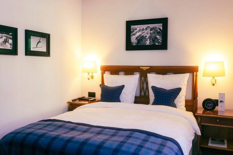 SINGLE CLASSIC VILLAGE SIDE