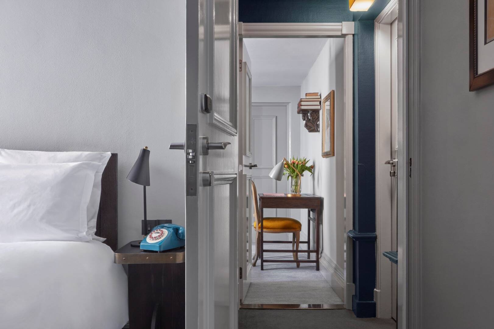 Interconnecting Family Room