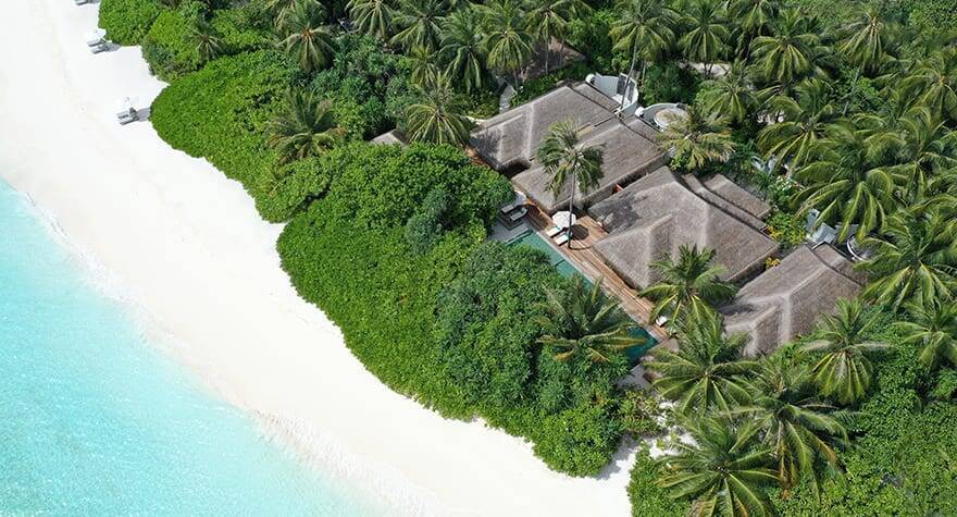 THREE BEDROOM BEACH POOL RESIDENCE