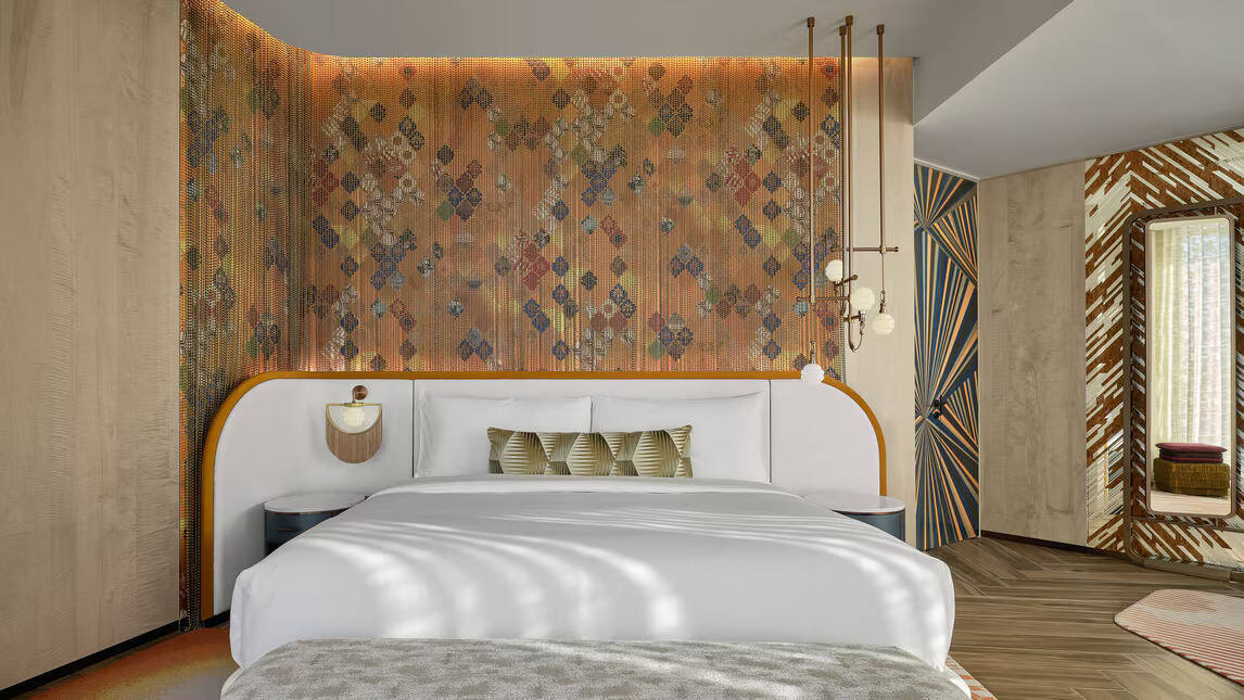 DELUXE SUITE KING SEA VIEW BALCONY 