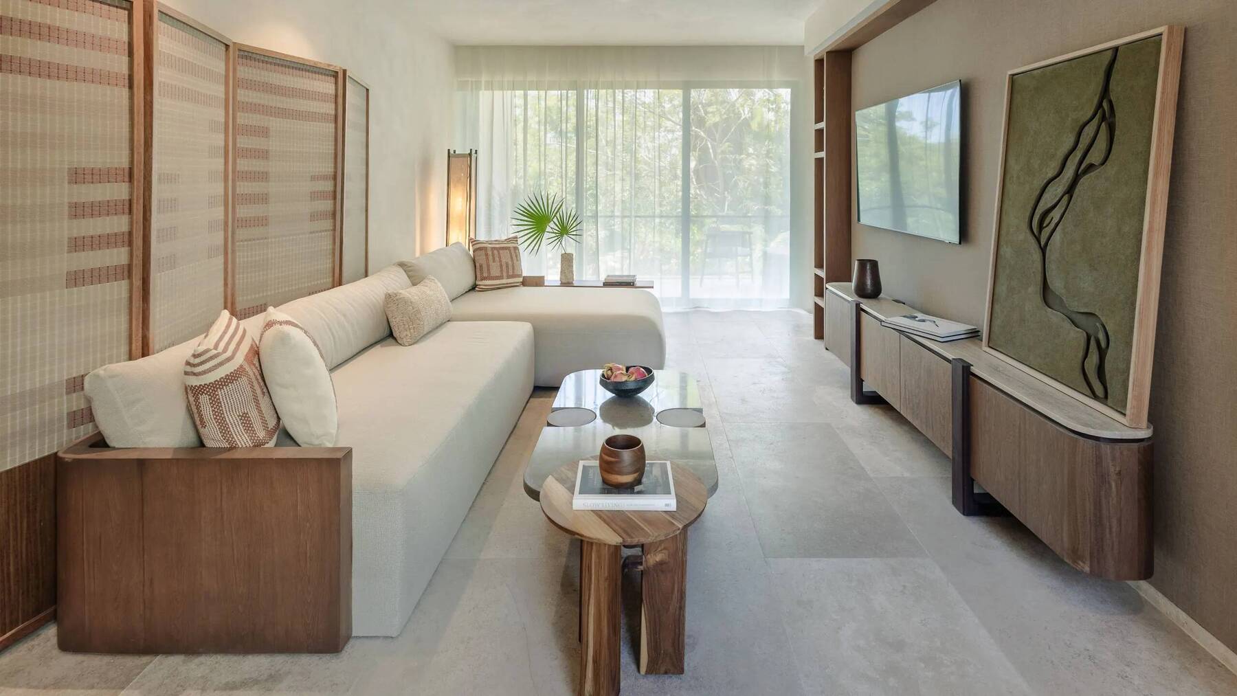 BEACH AREA SUITE WITH PLUNGE POOL