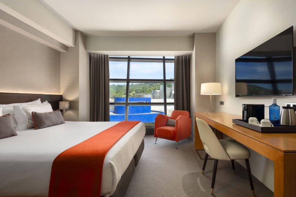 Deluxe Guggenheim View Room