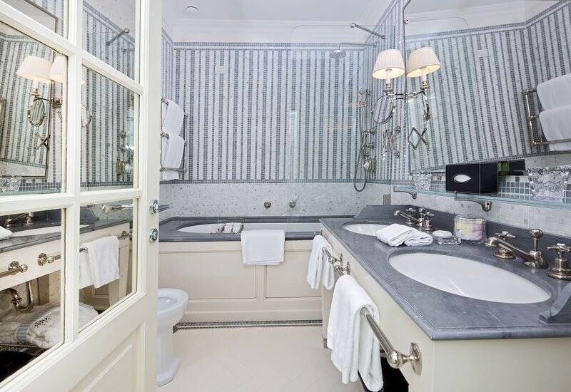 J.K. Classic Mountain View